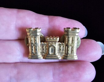 Vintage US Army Corps of Engineers Collar Insignia Pin • Authentic Post-WWII Cold War Era Gold Tone Military Castle Branch Badge
