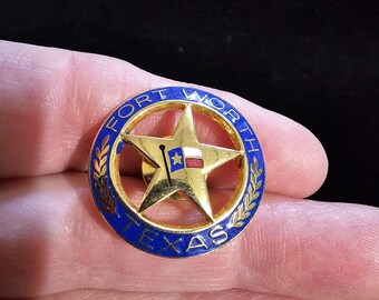 Fort Worth Texas Souvenir Label Pin, Gold-tone Blue Background with Star and Flag