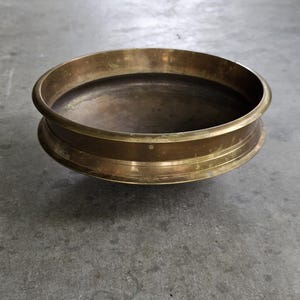 Antique Brass Urli Bowl 5.6 lbs, Heavy Cast Footed South Indian Uruli Pot, Floating Flower Candle Basin, Vintage Kerala Temple Kitchenware