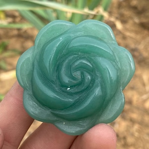 1.8''+ Natural Aventurine quartz,quartz crystal,hand carved,Crystal Rose,Flowers skull,Home Decoration Crystal Gifts 1pc