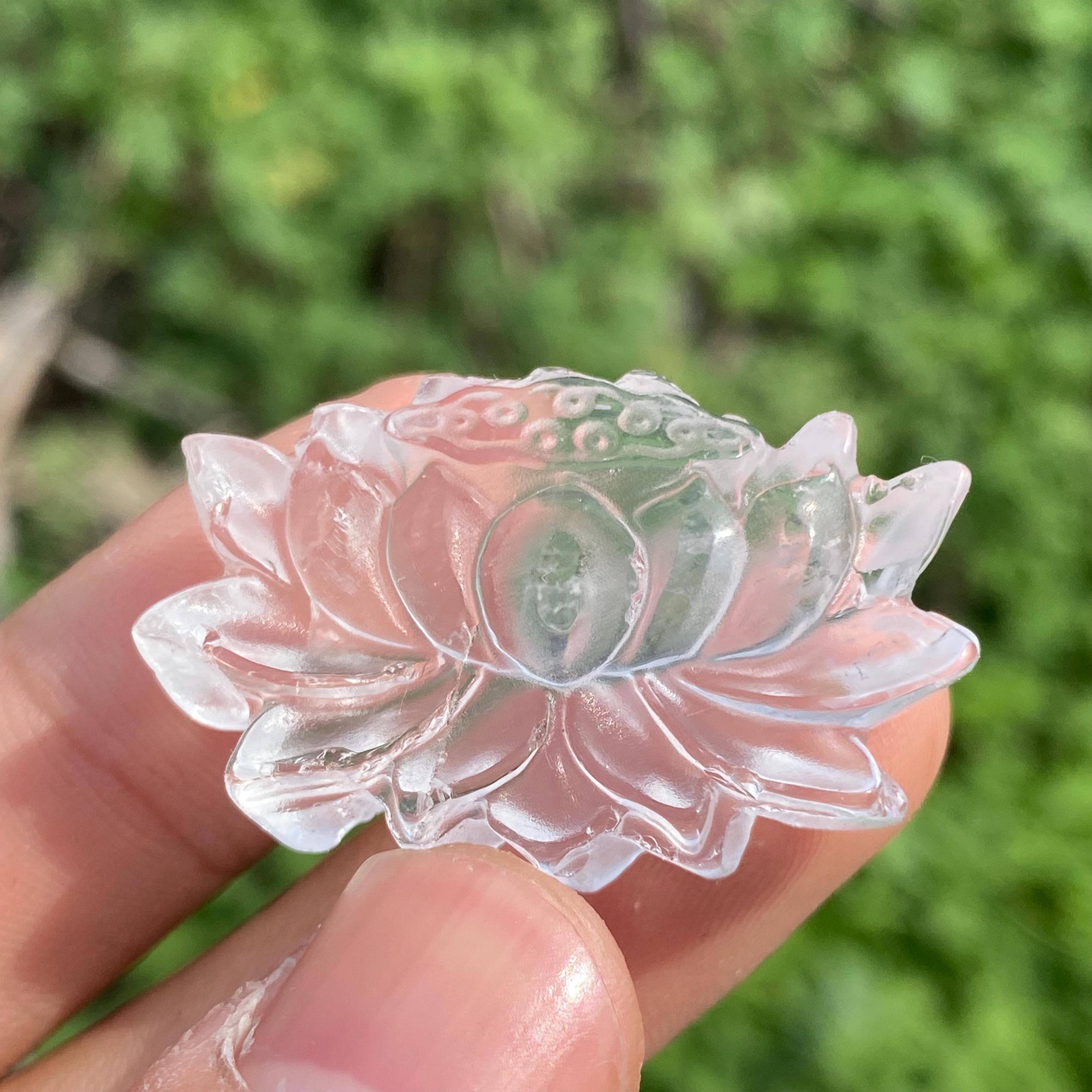 Cráneo de flor de loto de cuarzo transparente natural de 1,4" o más, cristal, cuarzo, cuarzo cristal, flor, calavera, calavera de flor de cristal, regalo de cristal (1 unidad)