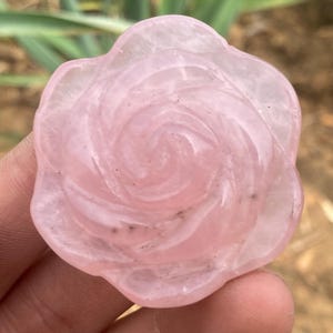 1.8''+ Natural Pink Rose quartz,quartz crystal,hand carved,Crystal Rose,Flowers skull,Home Decoration Crystal Gifts 1pc