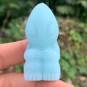 1.9&quot;+ Natural Blue Stone Quartz Alien Skull,Quartz,Crystal Quartz,Alien,Skull,Alien Skull,Crystal Alien Skull,Home Decoration,Gifts 1PC