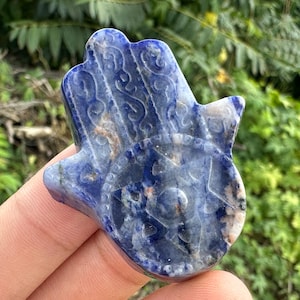 2.1''+ Natural Sodalite Quartz Hand Skull,quartz crystal,hand carved,Crystal Hands,Home Decoration,Crystal Gifts,Gifts 1PC