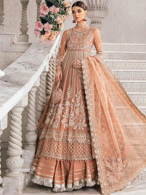 sabyasachi engagement dresses Bridal Lengha, Hand Embroidery, Velvet Ghera Patti pattern_Bows Color:SkyBlue Short Floral Print Mini Red bridal lehenga sabyasachi
