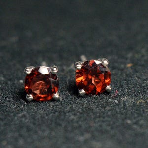 Garnet Earrings, 925 Silver Earrings, Statement Earring, Round Cut Garnet Earring, Stud earring, Handmade earrings, Natural Red Garnet Studs