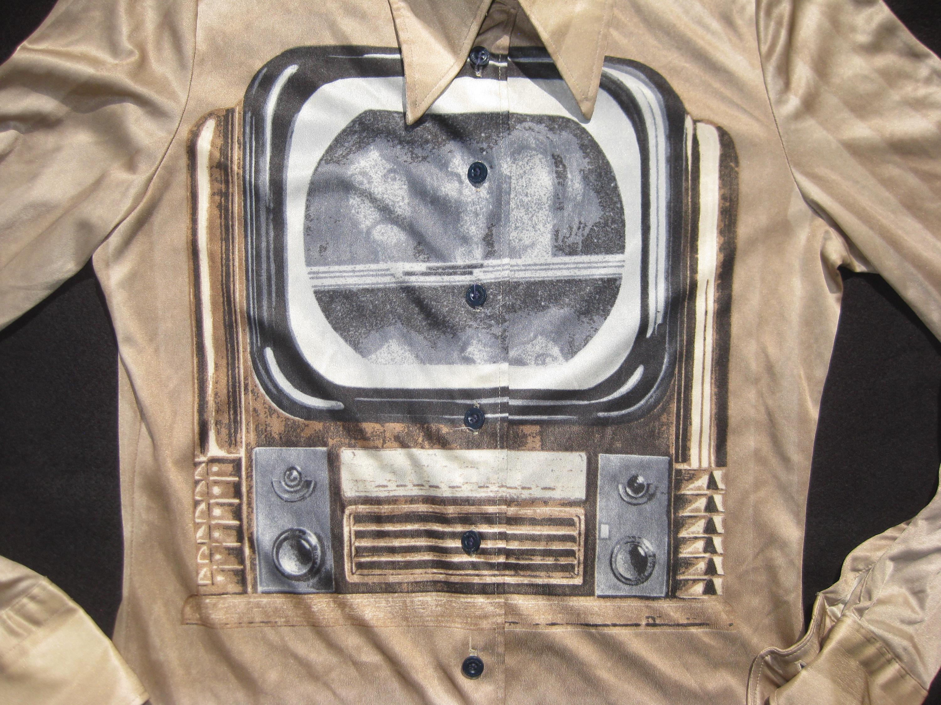 Longnik Vintage 70s NIK NIK Italian Polyester Novelty Television TV Print Long ...
