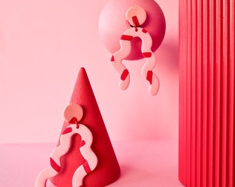 pink with red dots swiggle geometric textured handmade polymer earrings. 80s earrings, minimal, memphis, Bauhaus, funky statement dangle