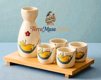 Japanese Daruma Sake Set With Gift Box – Ceramic Tokkuri Bottle