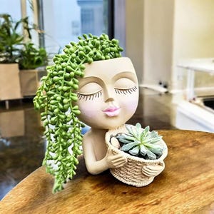 女の子の顔のプランター - 家の装飾、卓上の飾り、庭の装飾に最適なユニークな多肉植物と植木鉢