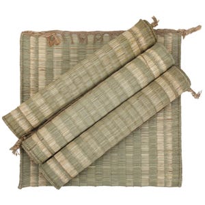 Handwoven Madurkathi Grass Pooja Aasan: Hindu Prayer Mat, 20x20 Inches