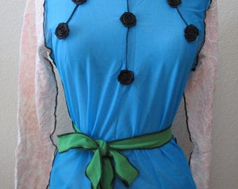 Turquoise color top with stretch lace sleeve and roses decoration plus made in USA (V158)