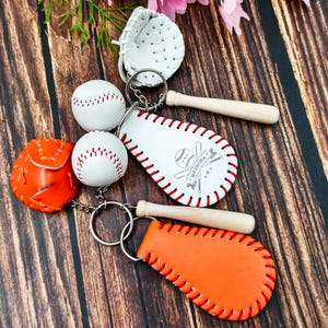 Personalized Leather Baseball Keychain: Custom Team Player Gift
