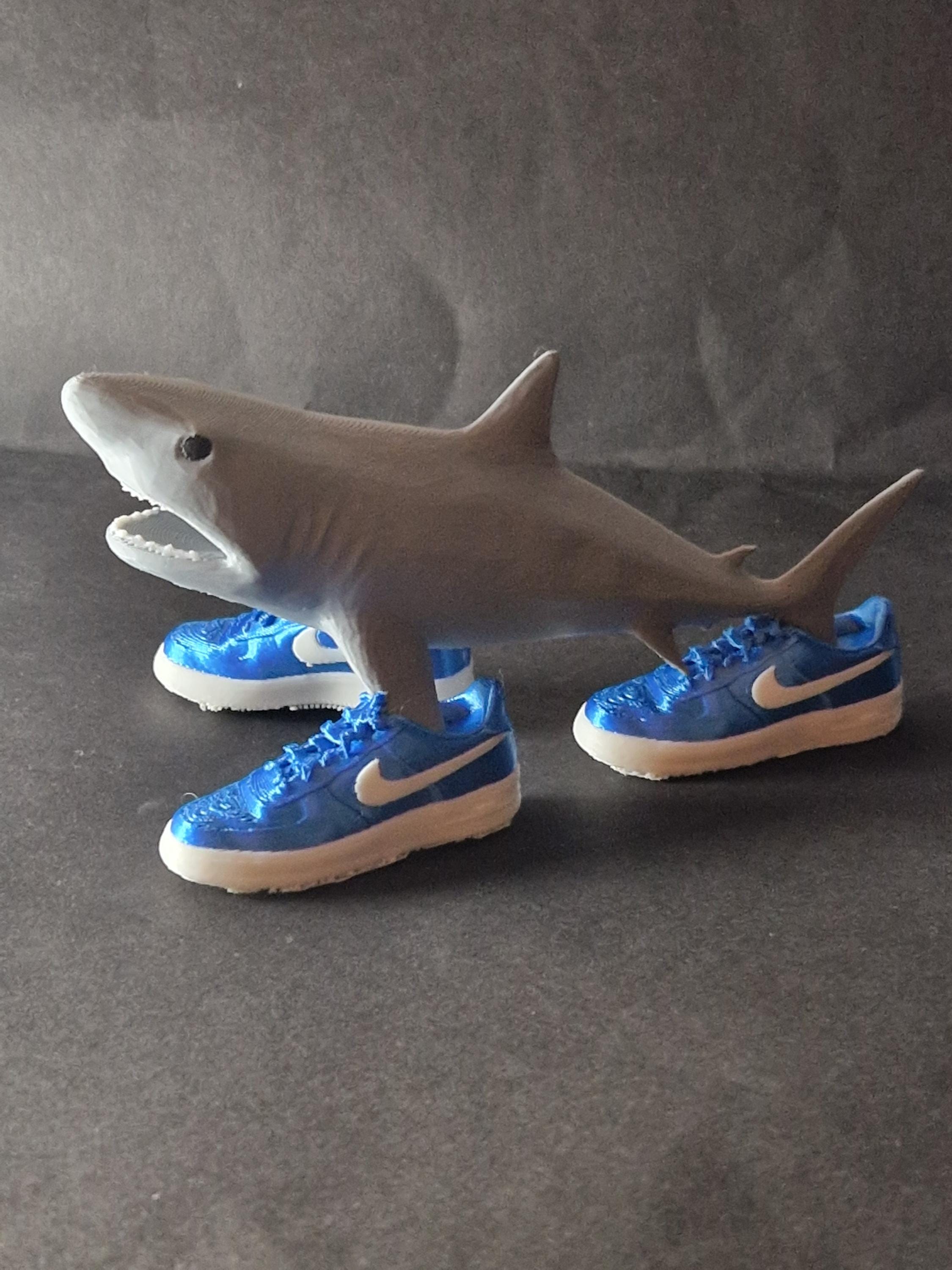 TRALALERO TRALALA Meme Shark Figurine – Funny 3D Printed Desk Decor
