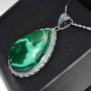 Silver Pendant with Malachite Gemstone