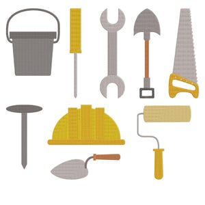 Puede incluir: Un surtido de herramientas de construcción que incluye un cubo, destornillador, llave inglesa, pala, sierra, clavo, casco, llana y rodillo de pintura. Las herramientas son en tonos grises, amarillos y marrones, sobre fondo blanco.