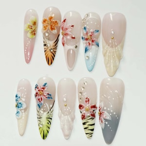 Wedding nails , Starfish Nails hand painted nail,custom press on nails,3D Nails,Almond Nails,Acrylic Nails  ,Colours nails,Floral Nails