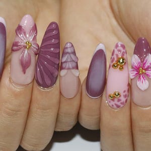 Wedding nails ,Flower Nails hand painted nail,custom press on nails,3D Nails,Campanula Nails,Acrylic Nails  ,floral nails,Purple Nails,gift