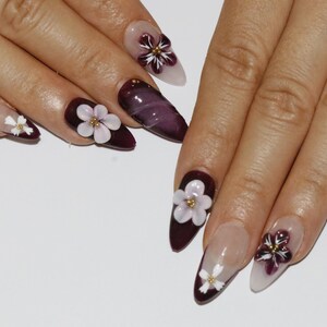 Wedding nails ,Flower hand painted Nails ,custom press on nails,3D Nails,Campanula Nails,Acrylic Nails  ,floral nails,Purple Nails