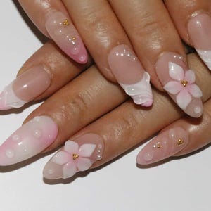 Wedding nails ,Flower Nails hand painted nail,custom press on nails,3D Nails,Campanula Nails,Acrylic Nails  ,floral nails,Purple Nails,gift