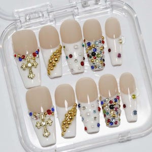Wedding nails ,Diamond Nails hand painted nail,custom press on nails,3D Nails,Campanula Nails,Acrylic Nails  ,French nails,Floral Nails,gift