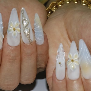 Wedding nails ,White Flower hand painted Nails  ,custom press on nails,3D Nails,Campanula Nails,Acrylic Nails  ,floral nails,Pink Nails,gift