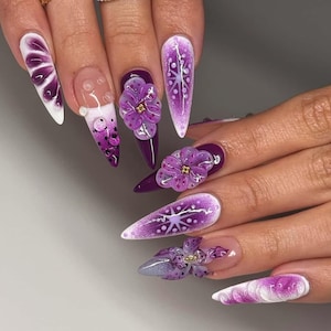 Wedding nails ,Flower Nails hand painted nail,custom press on nails,3D Nails,Campanula Nails,Acrylic Nails  ,floral nails,Purple Nails,gift