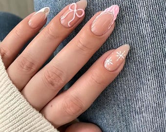 Wedding nails ,Bow Nails hand painted nail,French nails,custom press on nails,3D Nails,Acrylic Nails,Pink Nails
