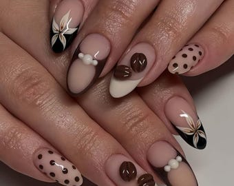 Ongles de mariage, ongles peints à la main à fleurs, presse personnalisée sur les ongles, ongles 3D, ongles en amande, ongles acryliques