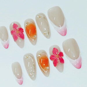 Wedding nails ,Flower Nails hand painted nail,custom press on nails,3D Nails,Almond Nails,Acrylic Nails  ,Gray nails,Floral Nails
