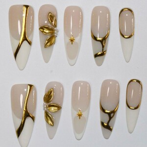 Wedding nails ,French Nails hand painted nail,custom press on nails,3D Nail,Almond Nails,Acrylic Nails  ,Girl gift,Dreamy nails,Girl gift