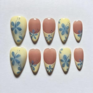 Wedding nails ,French Nails hand painted nail,custom press on nails,3D Nails,Almond Nails,Acrylic Nails  ,Girl gift,Dreamy nails