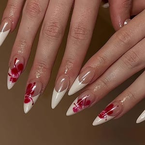 Ongles de mariage, ongles peints à la main de fleurs, presse personnalisée sur les ongles, ongles 3D, longs ongles stiletto, ongles acryliques, ongles floraux, ongles, cadeau
