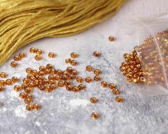 Czech Glass Knitting Beads size 6 (4mm) – Silver-lined Rich Gold