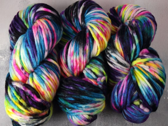 Knitting Yarn Crochet Glow in The Dark Chunkys Yarn Hand Making Luminous  Fine Yarn Wool Knitted Yarn