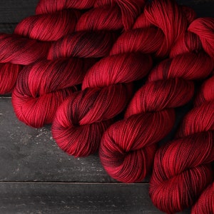 Pure Merino 4 ply/fingering/sock weight wool superwash hand dyed knitting yarn 100g 'Dahlia' semi-solid deep red image 3