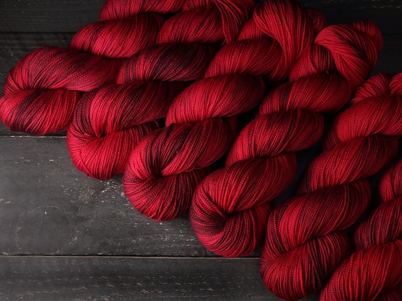 Pure Merino 4 ply/fingering/sock weight wool superwash hand dyed knitting yarn 100g 'Dahlia' semi-solid deep red image 3