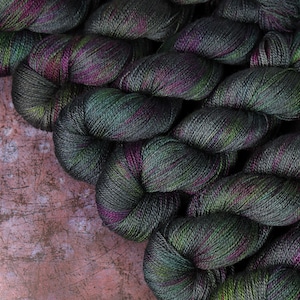 British Wool & Silk blend lace weight hand-dyed knitting yarn 100g - 'Space Race' dark grey gray purple BFL Bluefaced Leicester laceweight