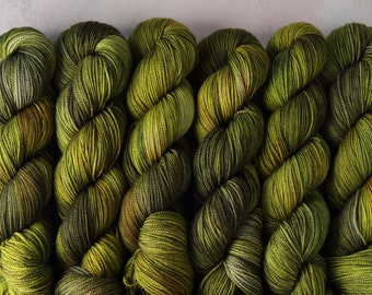 Merino 4 ply/sock/fingering superwash wool hand dyed knitting yarn 100g - 'Mossy' - variegated khaki greens