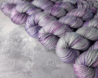 4 Ply British Wool & Silk fingering weight hand-dyed knitting yarn 100g - ‘Moonstone’ (silver grey variegated pale purple) BFL blend