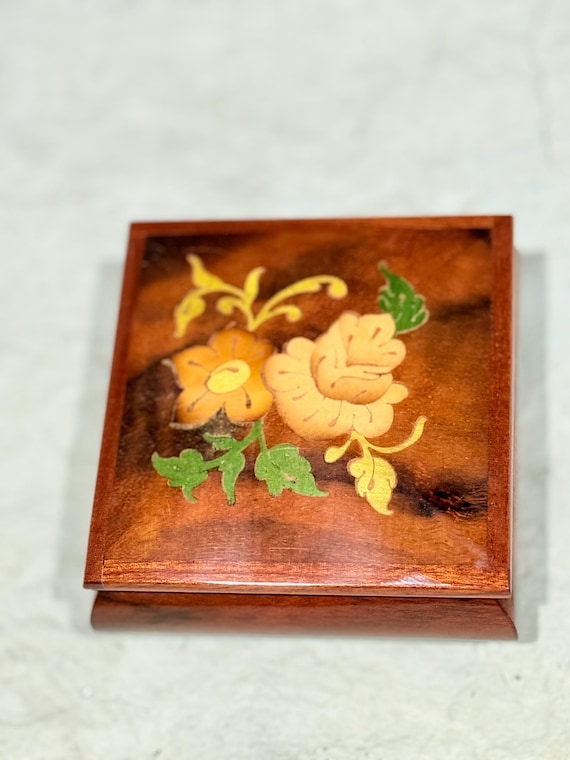 Sorrento Italian trinket box