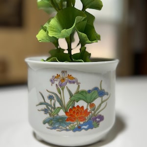 1980s Takahashi Ceramic Planter – Floral Motif