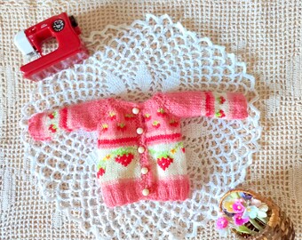 Strawberry Milk sweater/cardigan 2 in 1 for Blythe and similar 1/6 size doll