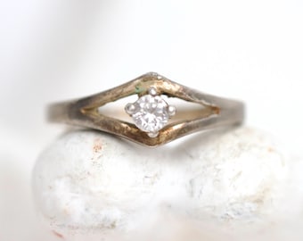 90s Solitaire Ring size 5 1/2 Cubic Zirconia on Sterling Silver Split Band