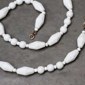 Art Deco Milk Glass Necklace 20 inch - 1940s White Czech Glass Beads - Vintage Summer Jewellery