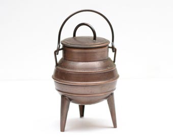 Mini Cauldron with Lid Bronze tone Copper - Vintage Footed Pot - Wicca Altar Gothic Decor