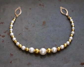 1980s Vintage Pearl Collar Chain or Sweater Clip with Gold Beads