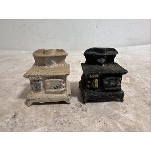 Vintage Cast Iron White & Black Kitchen Stove Salt and Pepper Shakers Japan