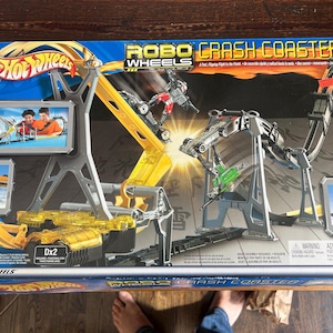 NEW Sealed 2002 Hot Wheels #57451-0710 Robo Wheels Crash Coaster