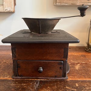 Vintage, Old Retro Coffee Grinder Hand Mill, Metal, Wood, Cast Iron Collectible